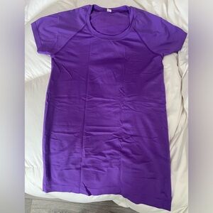Lululemon Swiftly Tech Short Sleeve Shirt Atomic Purple Size 8 Like New